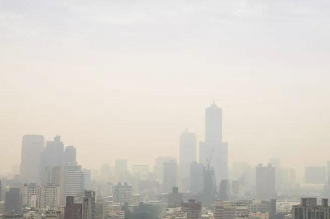 秋高氣燥，警惕“三手煙”！空氣凈化除濕機